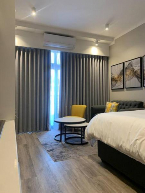 Entire Studio Apartment @MenlynMaine